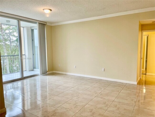 Foto del edificio - 9805 NW 52nd St