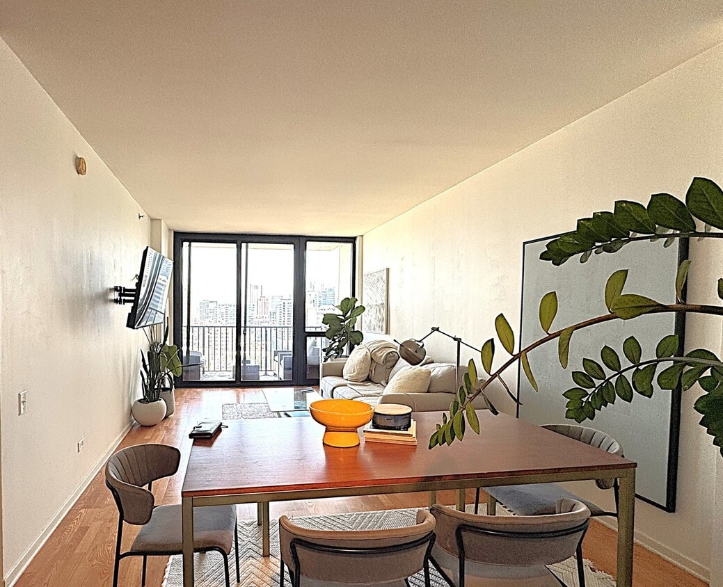 Foto principal - 210 S Desplaines St