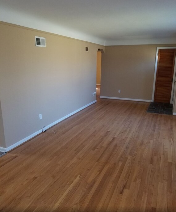 Foto del edificio - 14646 Trenton Rd