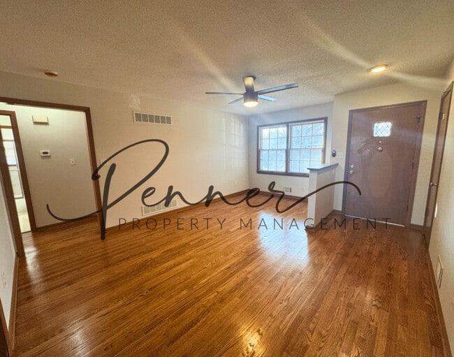 Building Photo - 807 NE Magellan Ave