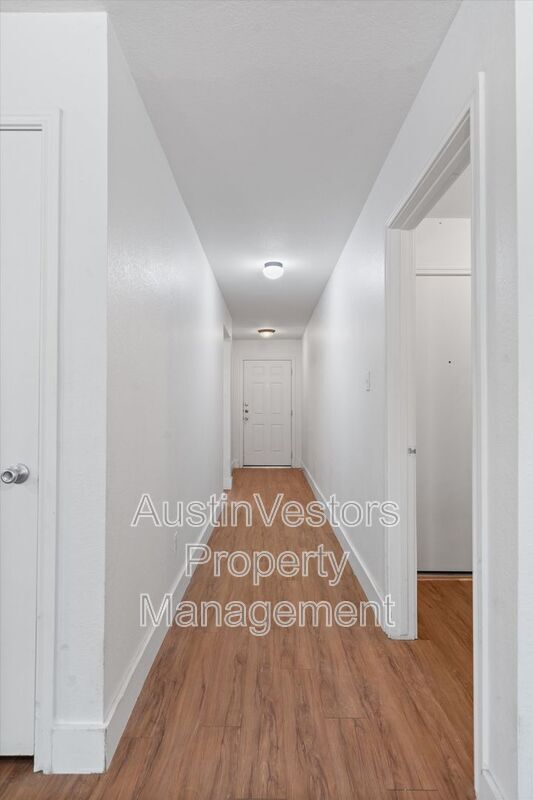 Foto del edificio - 1015 Glen Meadow Cove