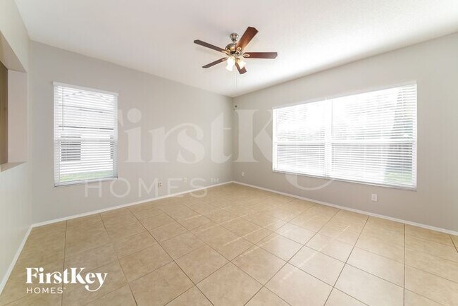 Foto del edificio - 4022 Banbury Cir