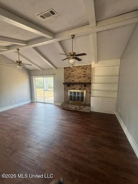 Foto del edificio - 77 Fern Valley Rd