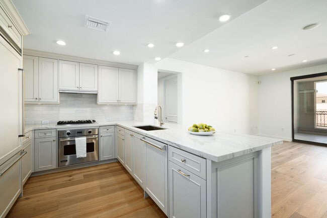 Foto del edificio - 7181 E Camelback Rd