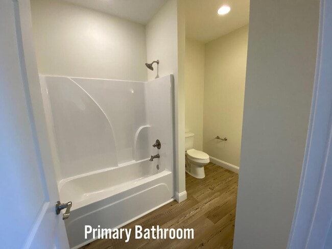 Building Photo - 5200 Cub Cir