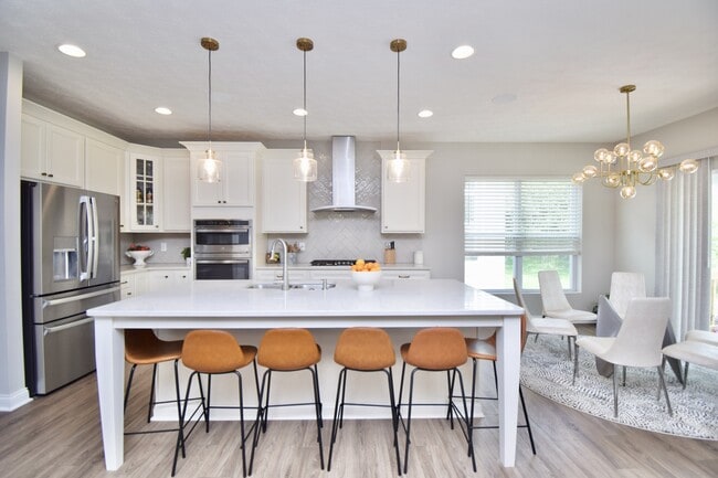 Building Photo - 7164 Glenvalley Dr