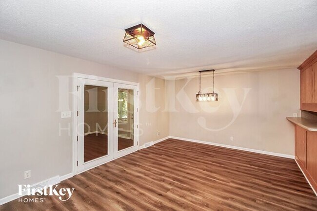 Foto del edificio - 606 Mirawood Trail NE