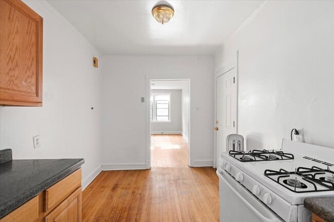 Building Photo - 2340 W Touhy Ave