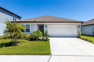 Building Photo - 9256 Royal River Cir