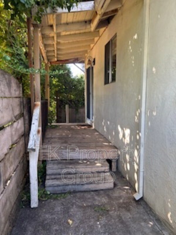 Building Photo - 307 E Maryland Dr