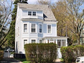 Building Photo - 680 Bloomfield Ave