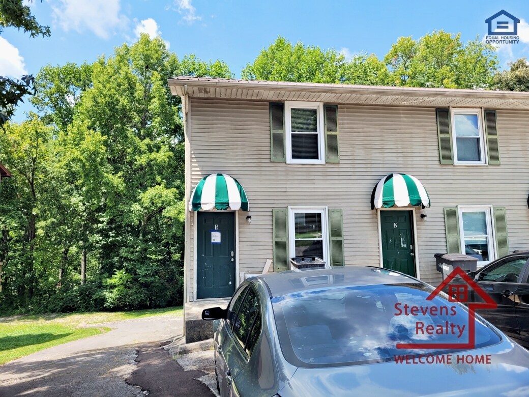 Primary Photo - 1586 Virginia Ave