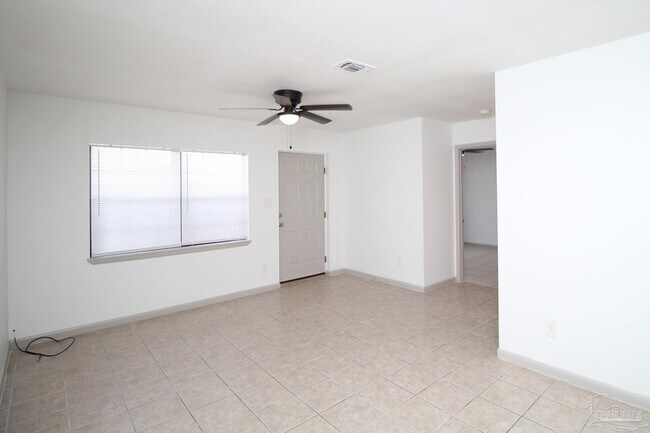Foto del edificio - 4964 W Spencer Field Rd