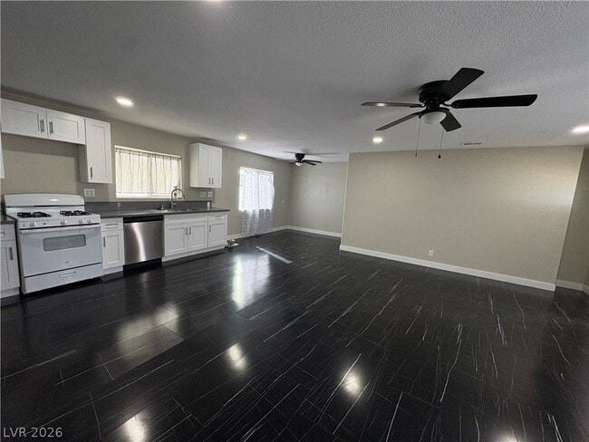 Foto del edificio - 223 Mojave Ln