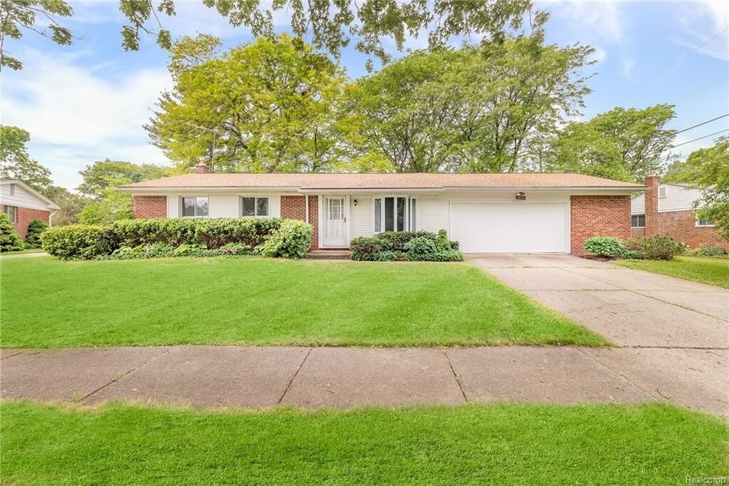Primary Photo - 2634 Pinto Dr