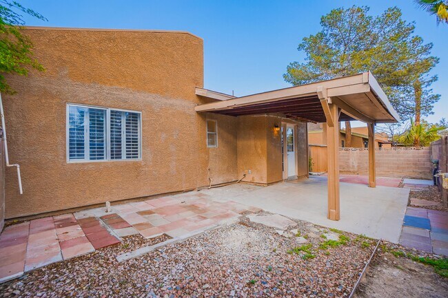 Foto del edificio - 6513 Pinon Pine Way