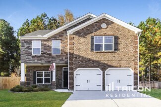 Building Photo - 3650 Lebella Ln