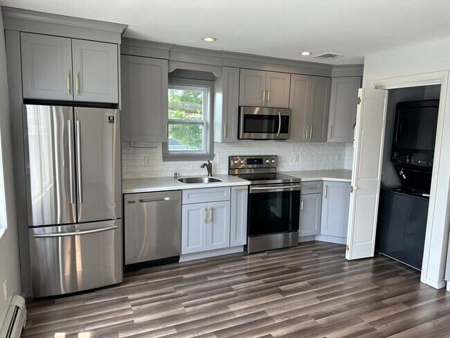 Updated kitchen - 45 John St