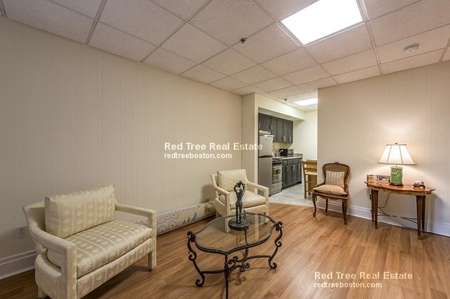 Photo - 62 Boylston St Apartment