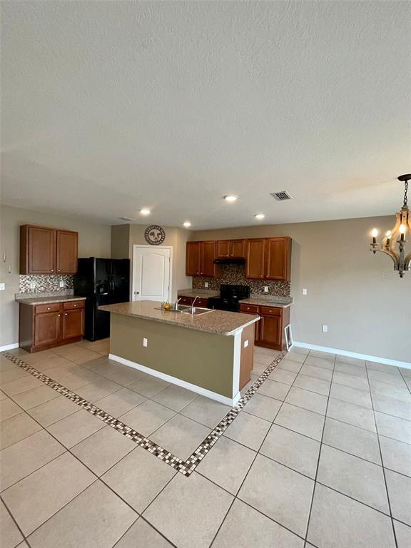 Building Photo - 3326 Sonder Dr