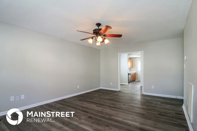 Building Photo - 490 Mae Stone Dr