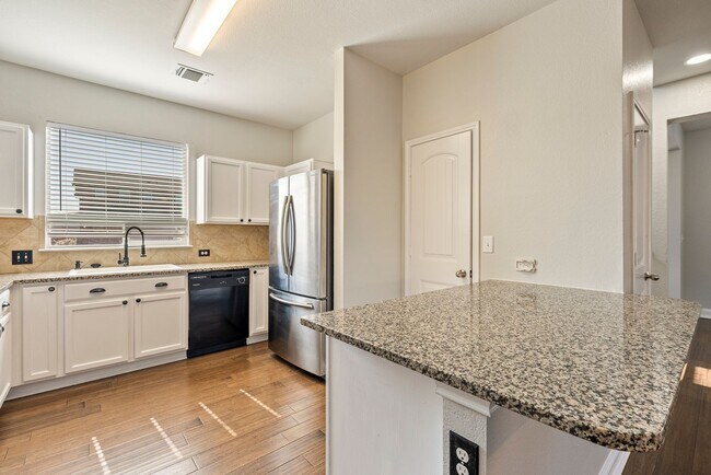 Foto del edificio - 11733 Andesite Rd