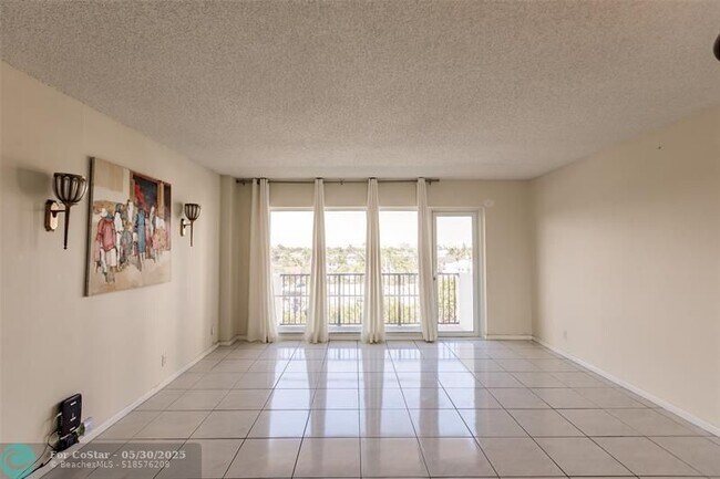 Foto del edificio - 340 Sunset Dr