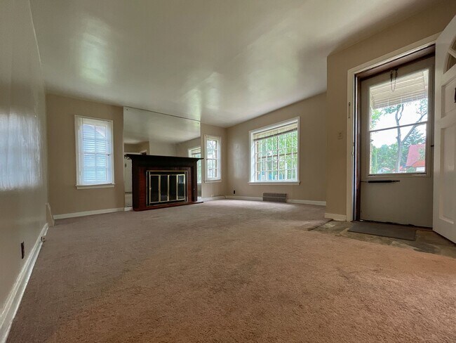 Foto del edificio - 4924 N 73rd St