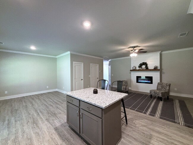 Building Photo - Discover your next home in the heart of Cornelia!