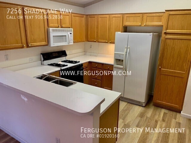 Foto del edificio - 7256 Shadylane Way