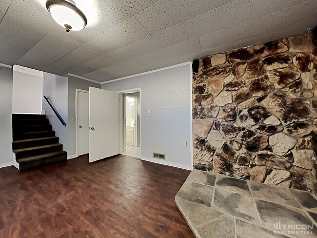 Foto del edificio - 673 James Ln