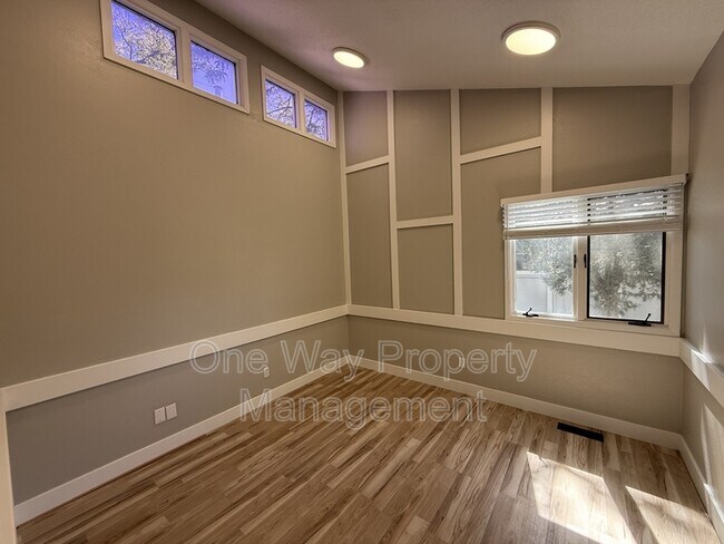 Foto del edificio - 1221 28th Ave