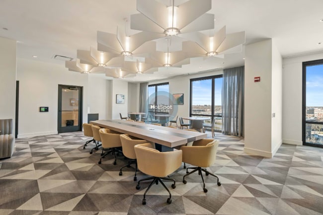 Building Photo - 4600 N Broadway