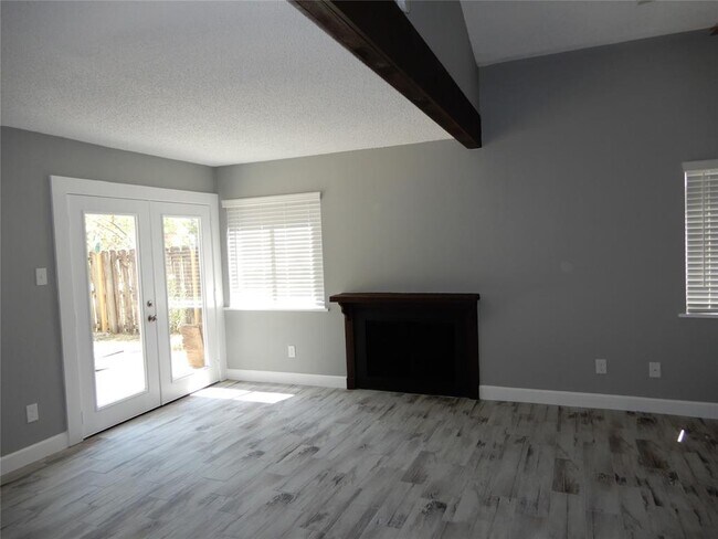 Building Photo - 26612 Quail Ct