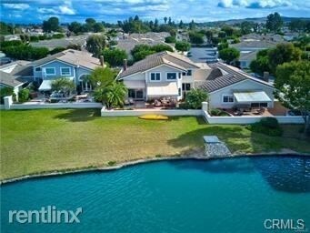 Building Photo - 70 Fairlake