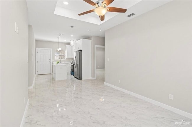 Foto del edificio - 2713 E Israel Ave