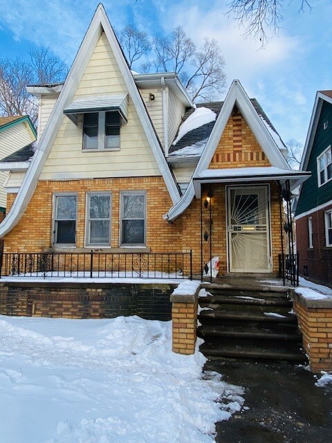 Primary Photo - 14890 Mendota St