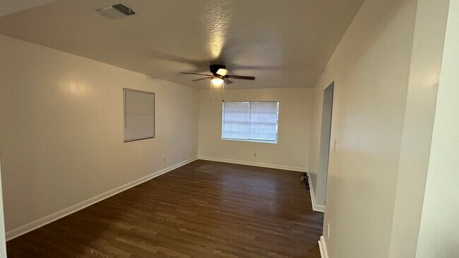 Building Photo - 57 Elliott Cir