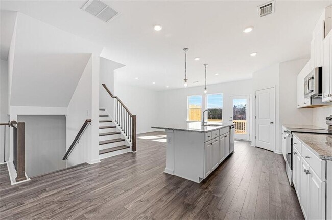 Building Photo - 000 Durston Ct
