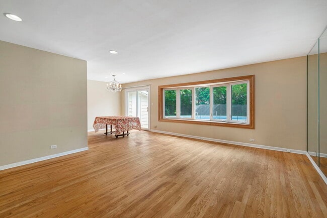 Building Photo - 146 Millbrook Ln