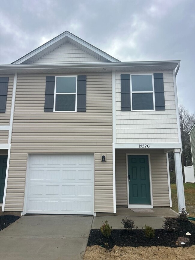 Building Photo - 1922 Tranquility Cir