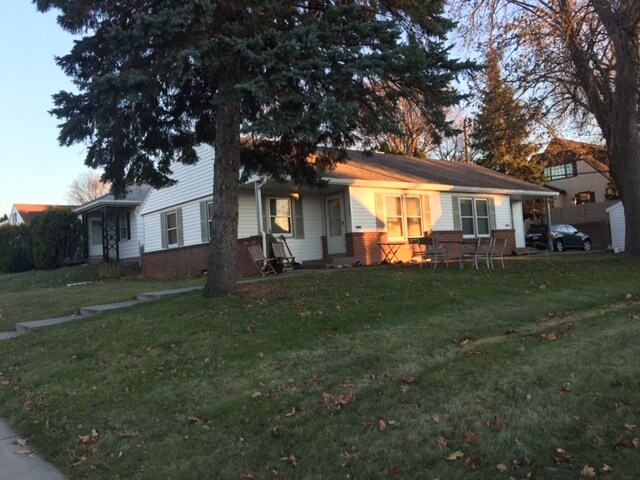 Vista desde la calle - 1672 Ford Pkwy