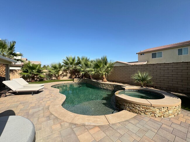 Building Photo - AVAILABLE NOW !!! 4 Bedroom/ 3 Bathroom Home with Pool in Talavera Community Indio!!