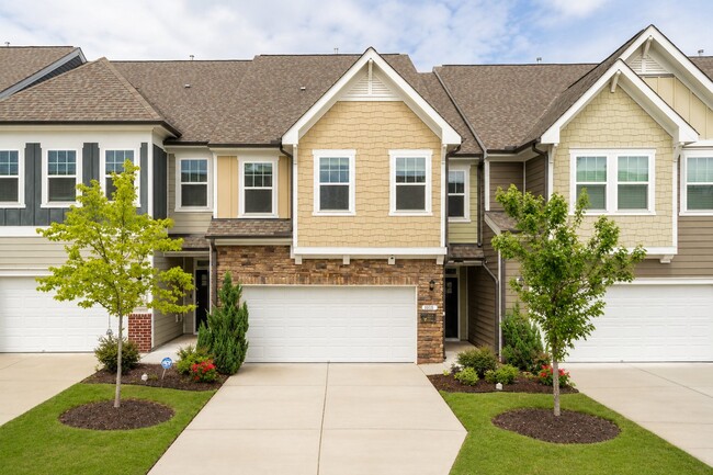 Photo - 1013 Brennan Green Ct (Morrisville, NC) Townhome