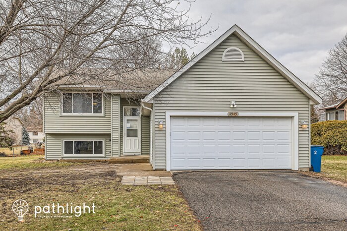 Primary Photo - 4945 Georgia Ln, White Bear Lake, MN, 55110