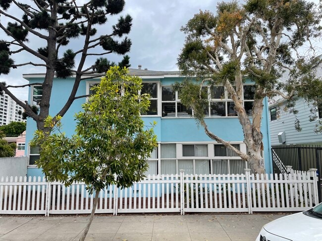 Building Photo - 2632 2nd St