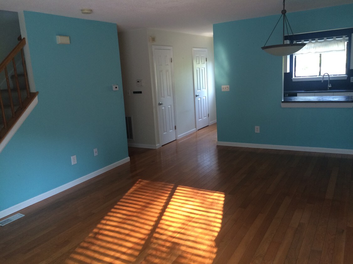 509 Woodward Ave, New Haven, CT 06512 Condo for Rent in New Haven, CT