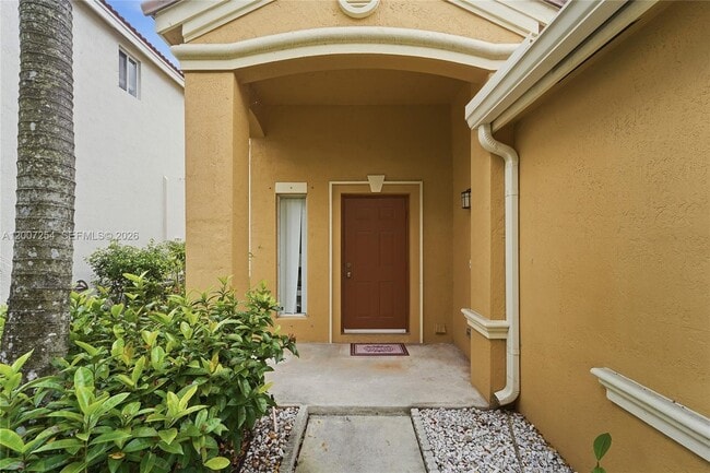 Foto del edificio - 1004 Golden Cane Dr