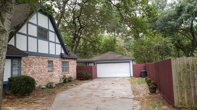 Foto del edificio - 13423 Lakecrest Dr