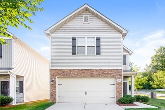 Building Photo - 9221 Treyburn Dr